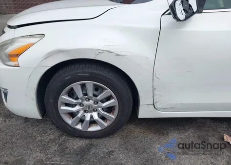 2014 Nissan Altima 2.5 S z USA, uszkodzony, nr VIN 1N4AL3AP6EN360012